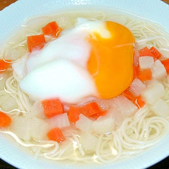 胃腸に優しい!温泉卵乗せ野菜にゅうめん♪